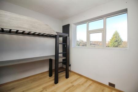 3 bedroom End of terrace house for sale in Ashlyns Rise, Leicester, LE3