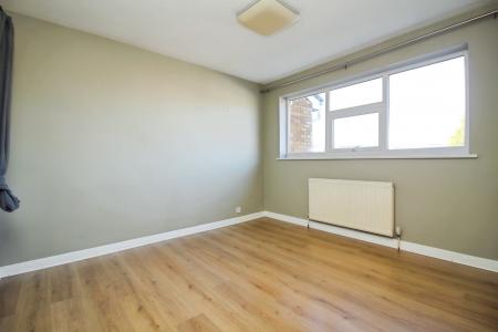 3 bedroom End of terrace house for sale in Ashlyns Rise, Leicester, LE3