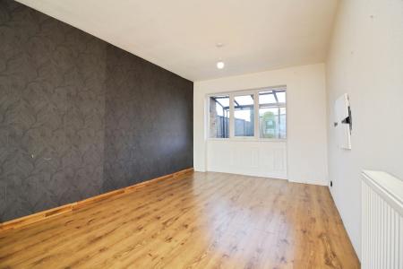 3 bedroom End of terrace house for sale in Ashlyns Rise, Leicester, LE3