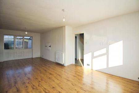 3 bedroom End of terrace house for sale in Ashlyns Rise, Leicester, LE3