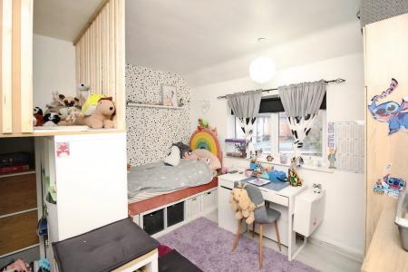 3 bedroom Semi-detached house for sale in Winstanley Drive, Braunstone, LE3