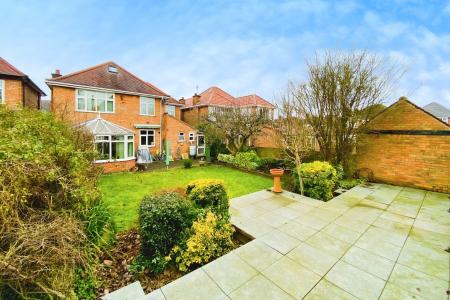 4 bedroom Detached house for sale in 4 Hilders Road, Western Park, LE3