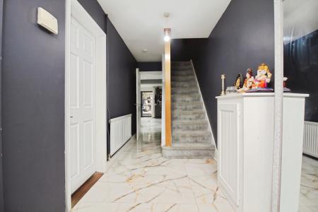 4 bedroom Semi-detached house for sale in Kingsway North, Braunstone Town, LE3