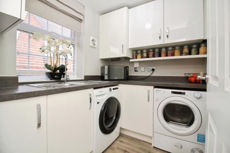 4 bedroom Detached house for sale in Forest House Lane, Leicester Forest East, LE3