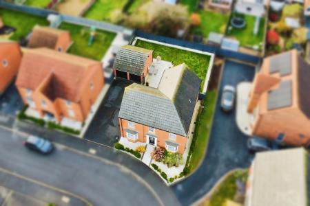 4 bedroom Detached house for sale in Forest House Lane, Leicester Forest East, LE3