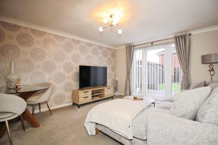 2 bedroom Town house for sale in Durban Road, Thurcaston Park, Leicester, LE4