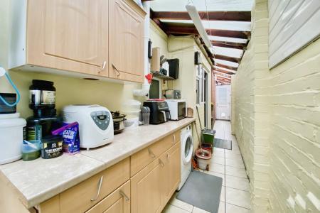 3 bedroom Semi-detached house for sale in Narborough Road South, Braunstone Town, LE3