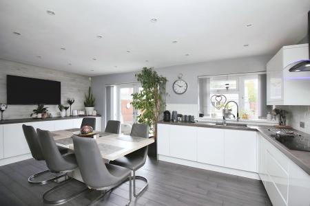 3 bedroom Semi-detached house for sale in Narborough Road South, Braunstone Town, LE3