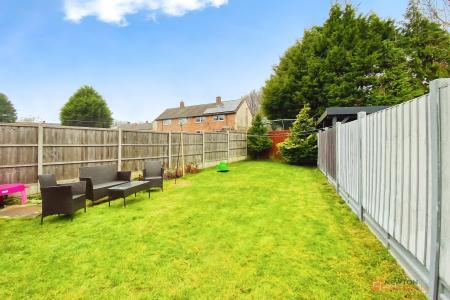 3 bedroom Semi-detached house for sale in Heays Close, New Parks, Leicester, LE3