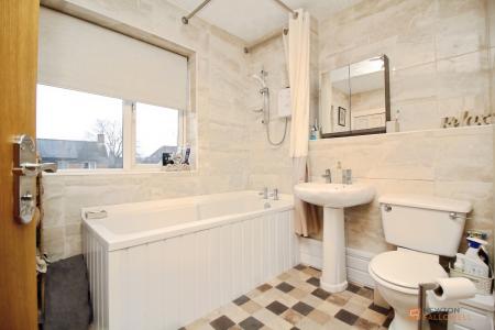 4 bedroom Semi-detached house for sale in Imperial Avenue, Braunstone, LE3