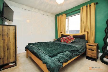 4 bedroom Semi-detached house for sale in Imperial Avenue, Braunstone, LE3