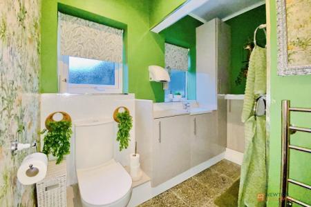 4 bedroom Semi-detached house for sale in Imperial Avenue, Braunstone, LE3