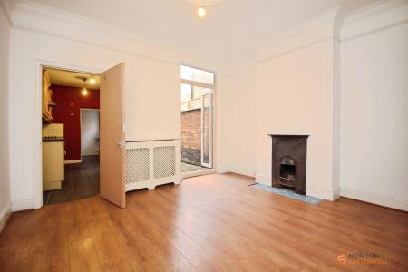 3 bedroom Terraced House for sale in Harrow Road, Off Fosse Road South, Leicester, LE3