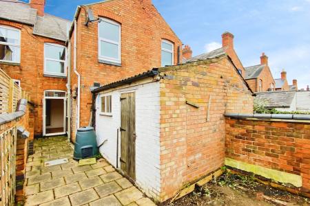 3 bedroom Terraced House for sale in Harrow Road, Off Fosse Road South, Leicester, LE3