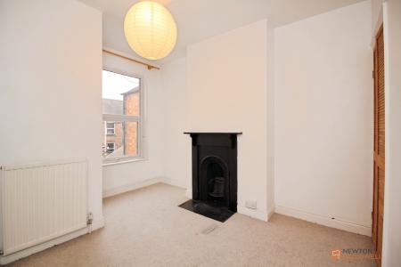 3 bedroom Terraced House for sale in Harrow Road, Off Fosse Road South, Leicester, LE3