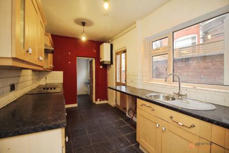 3 bedroom Terraced House for sale in Harrow Road, Off Fosse Road South, Leicester, LE3