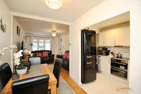 2 bedroom Semi-detached house for sale in Chaffinch Close, Anstey Heights, Leicester, LE4