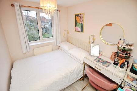 2 bedroom Semi-detached house for sale in Chaffinch Close, Anstey Heights, Leicester, LE4