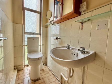 4 bedroom Detached bungalow for sale in Barlings Lane, Langworth, LN3