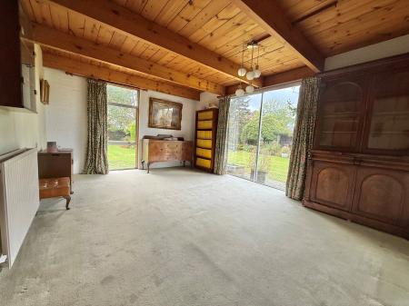 4 bedroom Detached bungalow for sale in Barlings Lane, Langworth, LN3