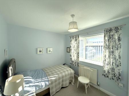 2 bedroom Detached bungalow for sale in Blackthorn Close, Lincoln, LN2