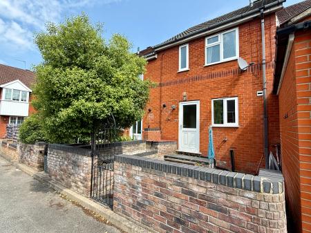 2 bedroom Terraced House for sale in Blenheim Road, Lincoln, LN1