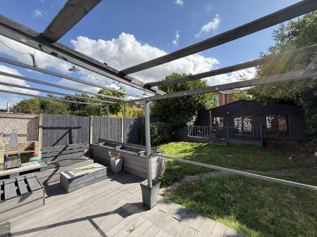 4 bedroom Detached bungalow for sale in Bunkers Hill, Lincoln, LN2