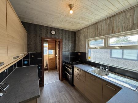 4 bedroom Detached bungalow for sale in Bunkers Hill, Lincoln, LN2