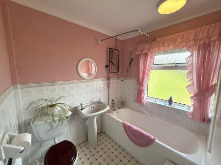 3 bedroom Semi-detached house for sale in Bunkers Hill, Lincoln, LN2