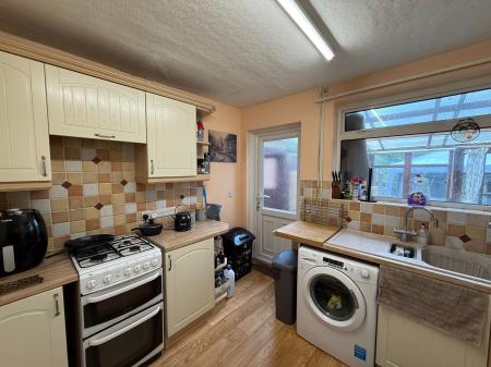 2 bedroom Semi-detached house for sale in Burwell Close, Lincoln, LN2