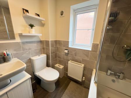 4 bedroom Detached house for sale in Caesar Road, North Hykeham, LN6