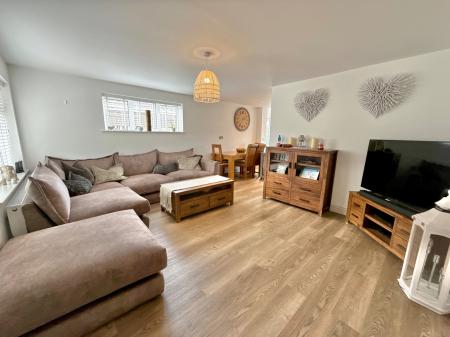 4 bedroom Detached bungalow for sale in Caroline Road, Metheringham, LN4