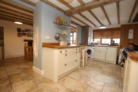 4 bedroom Detached house for sale in Church Lane, Welton, LN2