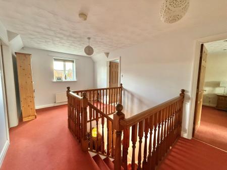 4 bedroom Detached house for sale in Cleveland Avenue, North Hykeham, LN6