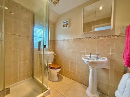 4 bedroom Detached house for sale in Cleveland Avenue, North Hykeham, LN6