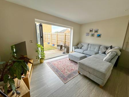 3 bedroom Semi-detached house for sale in Cleveland Avenue, North Hykeham, LN6