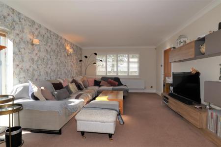 4 bedroom Detached house for sale in Fen Road, Washingborough, LN4