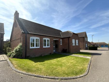 2 bedroom Detached house for sale in Hancock Drive, Bardney, LN3