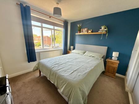 3 bedroom Semi-detached house for sale in Hawthorn Chase, Lincoln, LN2