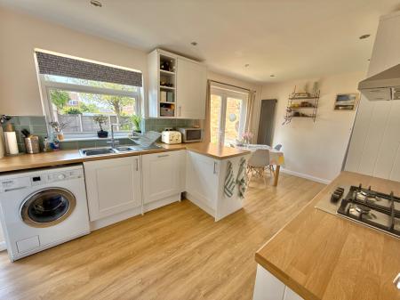 3 bedroom Semi-detached house for sale in Hawthorn Chase, Lincoln, LN2