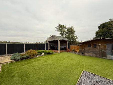 4 bedroom Detached house for sale in Holmes Lane, Dunholme, LN2