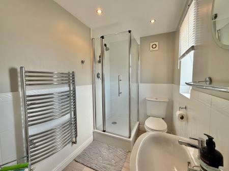 4 bedroom Detached house for sale in Hunt Lea Avenue, Lincoln, LN6