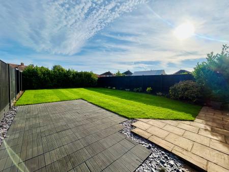 4 bedroom Detached house for sale in Hunt Lea Avenue, Lincoln, LN6