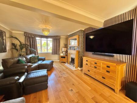 4 bedroom Detached house for sale in Hykeham Road, Lincoln, LN6