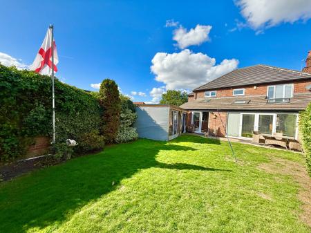 4 bedroom Detached house for sale in Hykeham Road, Lincoln, LN6