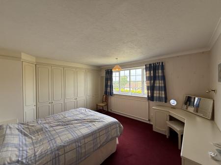 4 bedroom Detached house for sale in Lincoln Lane, Thorpe-on-the-Hill, LN6