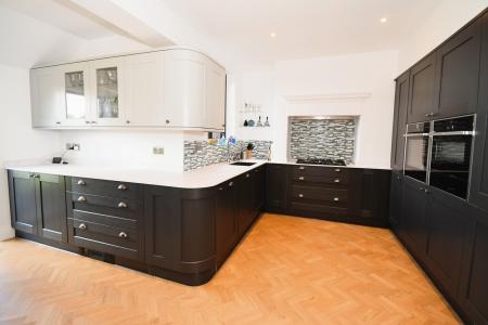 4 bedroom Semi-detached house for sale in Lincoln Road, Branston, LN4