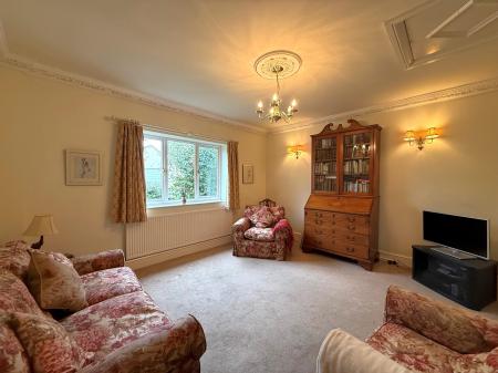 4 bedroom Detached bungalow for sale in Main Street, Torksey, LN1
