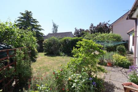 4 bedroom Detached bungalow for sale in Main Street, Torksey, LN1