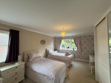 4 bedroom Detached house for sale in Maltkiln Road, Fenton, LN1